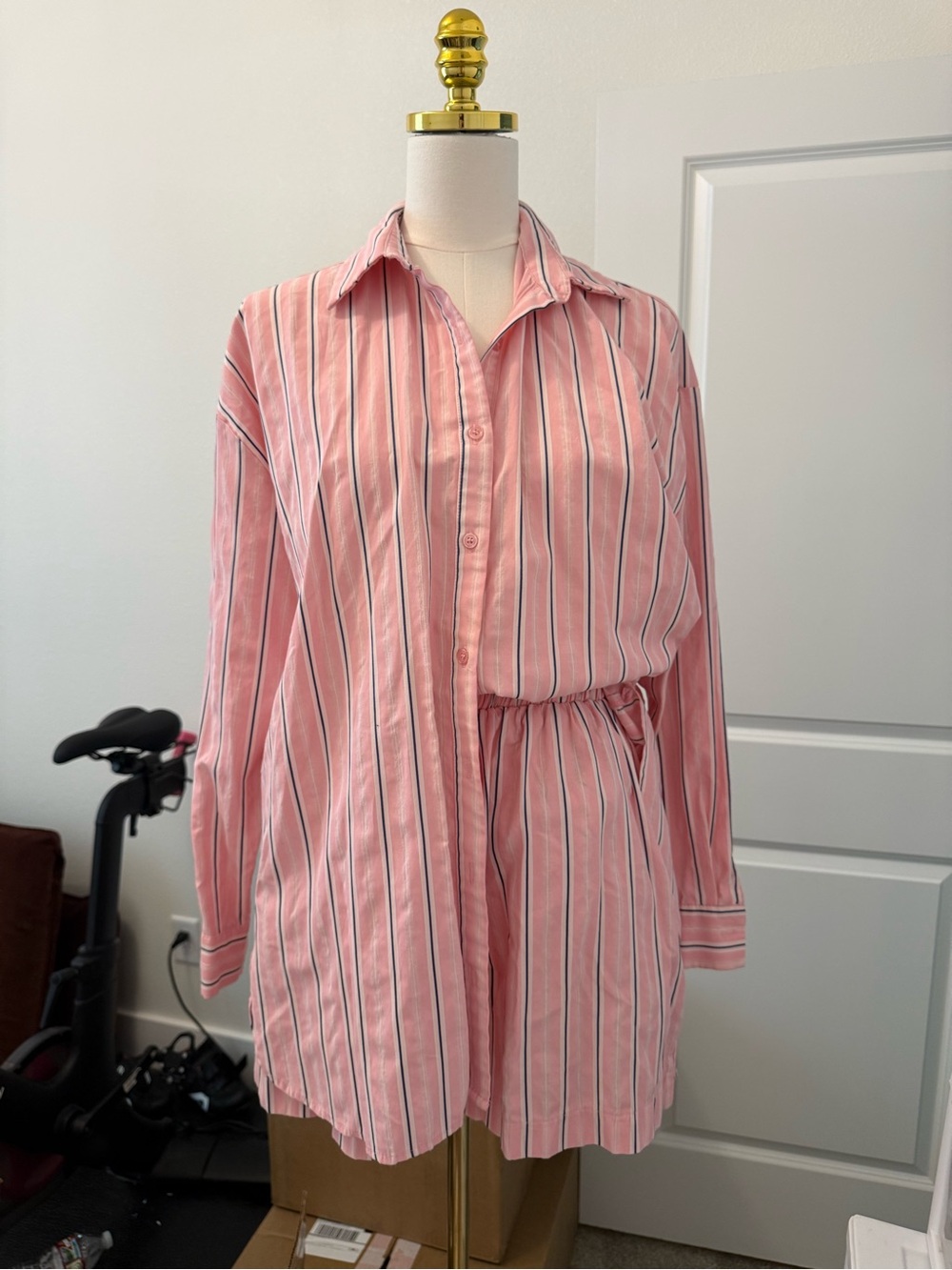 Easel Pink Striped Button-Up Shirt & Shorts Set M